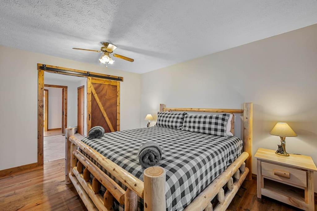 Dog Friendly! Views! Hot Tub! Close To Pf! Gsmnp Sevierville Zewnętrze zdjęcie