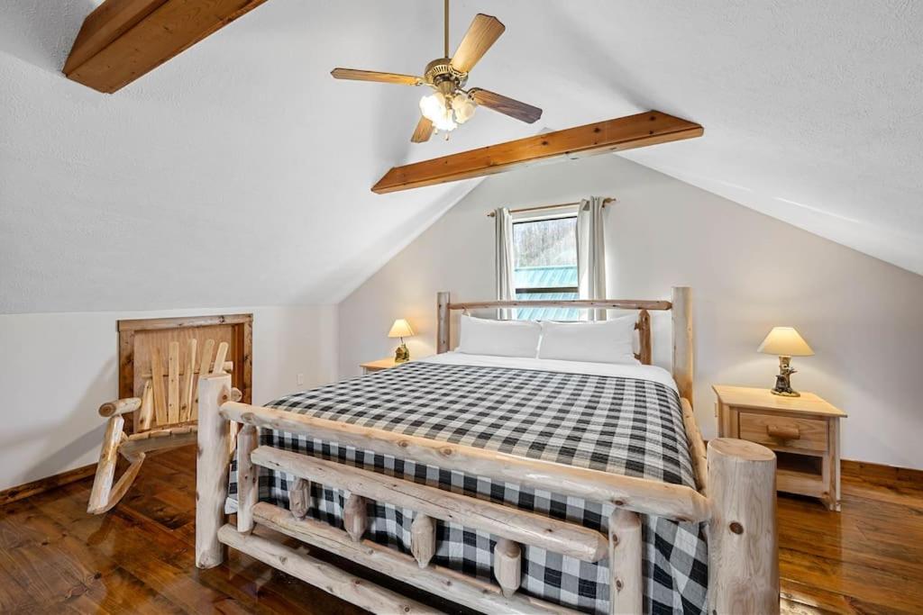 Dog Friendly! Views! Hot Tub! Close To Pf! Gsmnp Sevierville Zewnętrze zdjęcie